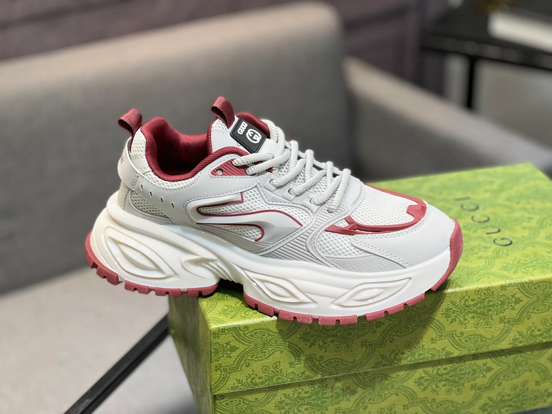 💰¥460 Brand: GUCCI Standard code: 38-44, Material: original material splicing, comfortable and breathable lining, lightweight and wear-resistant sports outsole Style category: men's fashionable casual shoes, running, sports shoes, distinguished luxury brand elements, top luxury